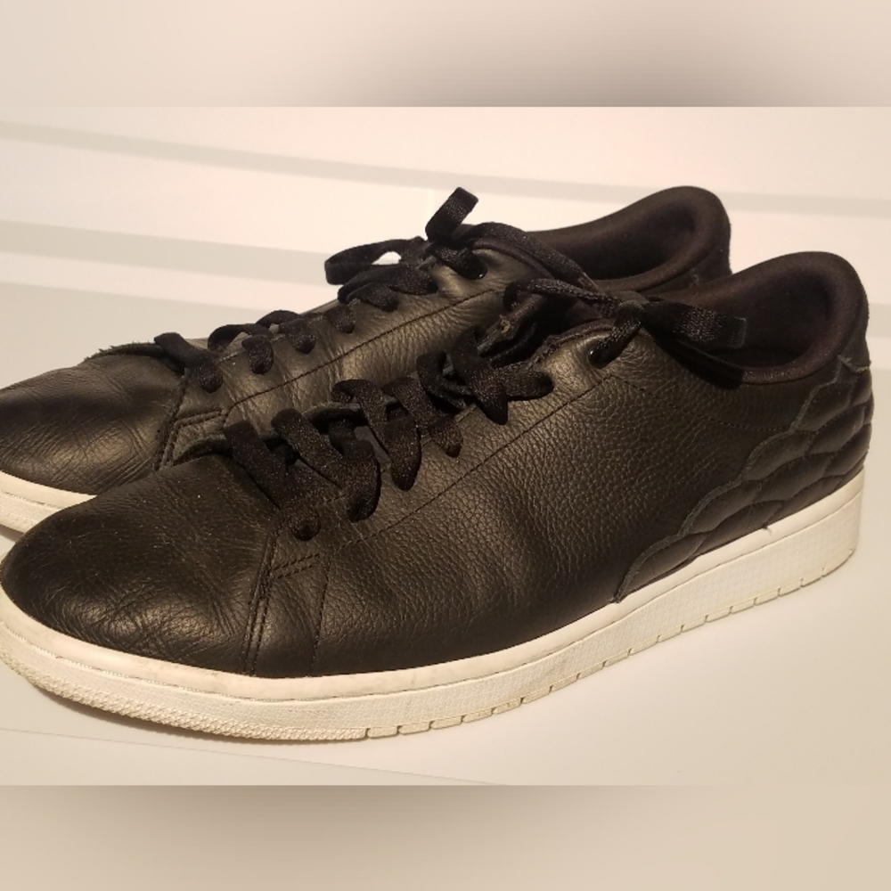 Jordan V.5 Grown Low Black/White Vintage Air Shoes Sneakers Men's size 12